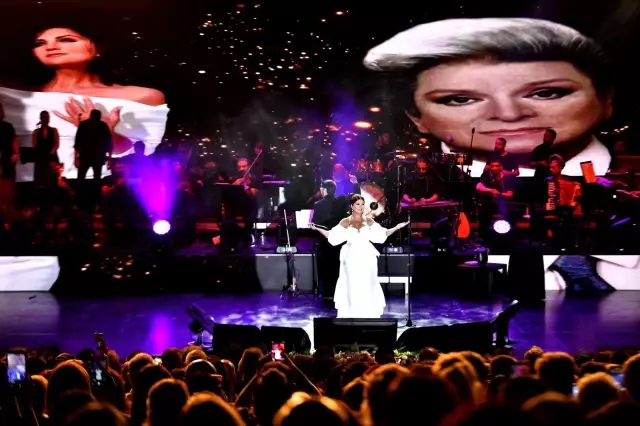 Sibel Can, şarkılarını Zeki Müren için söyledi