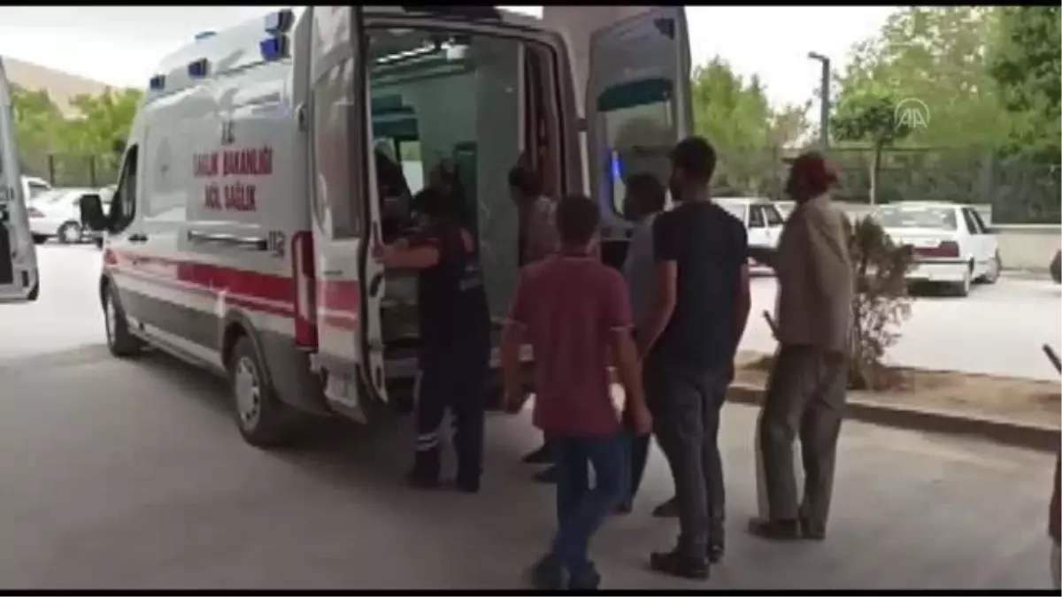Traktörün römorku devrildi: 7 yaralı