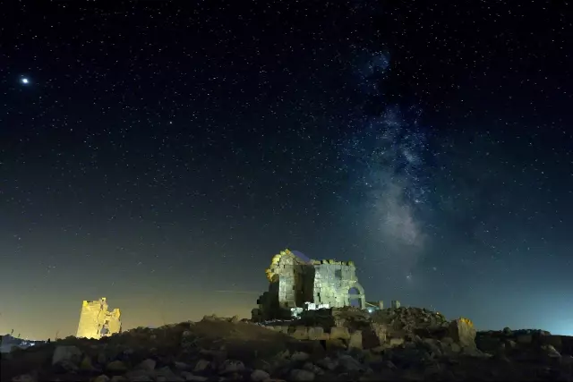 Türkiye'nin ikinci Göbeklitepe'si olmaya aday kalede Uluslararası Gökyüzü Gözlem Etkinliği