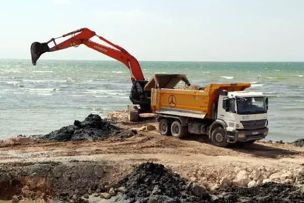 Son dakika gündem: VAN GÖLÜ KIYILARI 2 MİLYON 780 BİN METREKÜP DİP ÇAMURUNDAN ARINDIRILIYOR
