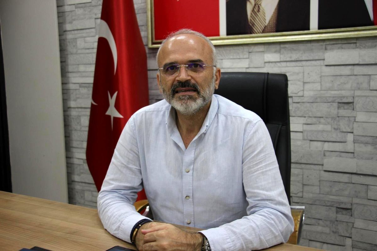 AK Parti Efeler İlçe Başkanı Elbir: 'Efeler Belediyesi hizmetten çok logo üretiyor'