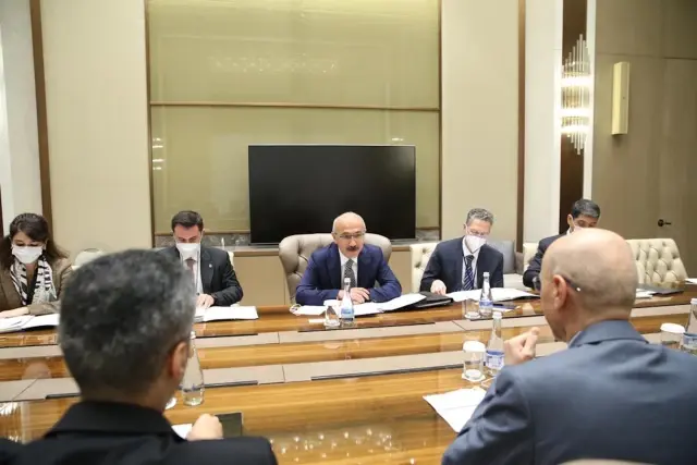 Son dakika haberleri... Bakan Elvan, Özbekistan'da İslam Kalkınma Bankası yönetimiyle bir araya geldi Açıklaması