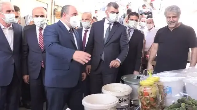 Bakan Varank, AK Parti Mardin İl Başkanlığını ziyaret etti