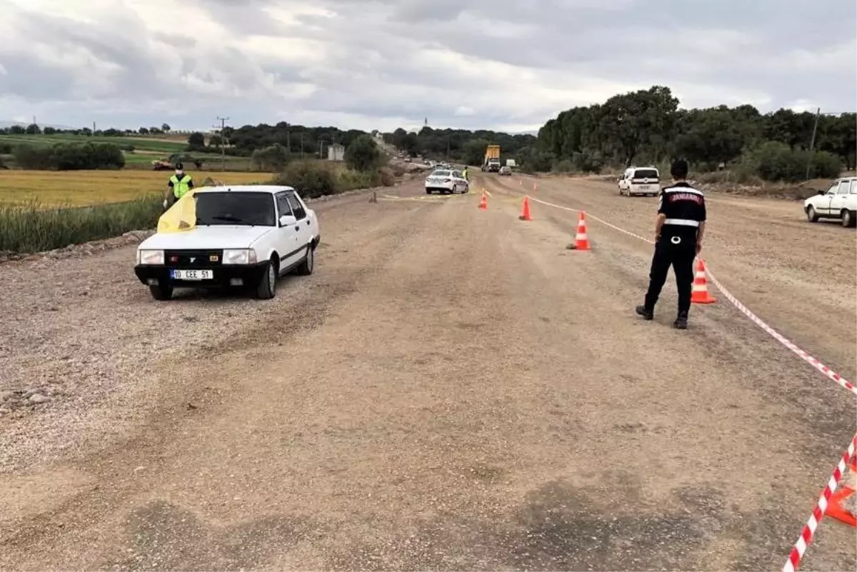 Balıkesir'de bir kişi otomobilinde silahla öldürülmüş bulundu