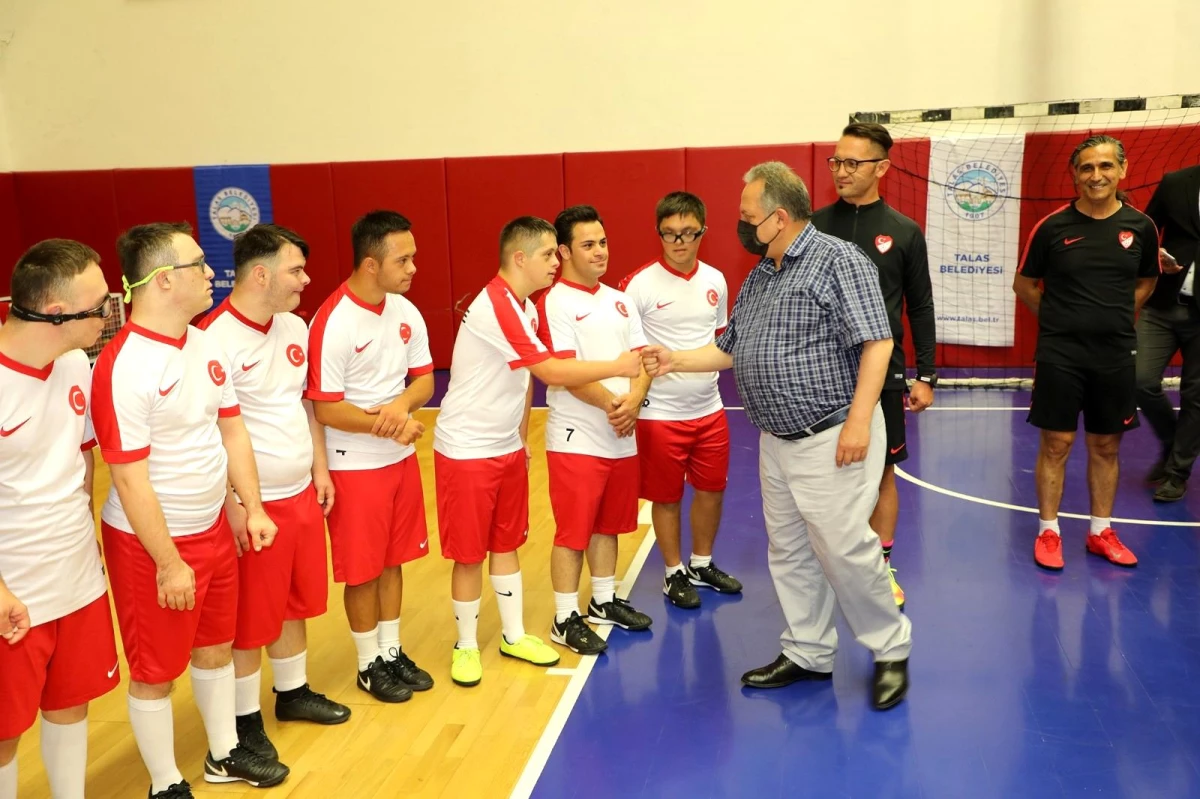 Başkan Yalçın'dan futsal milli takımına tam destek