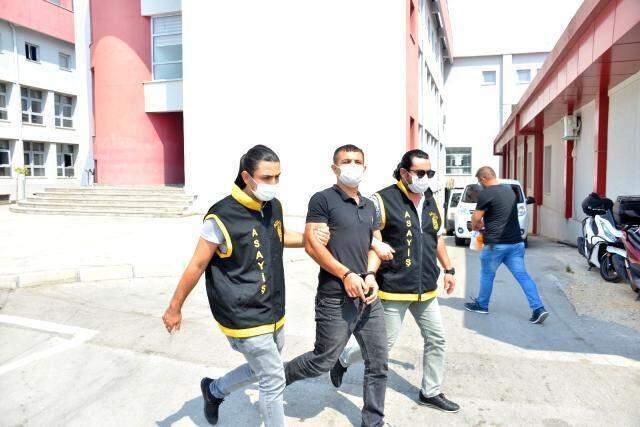 Bisikletle takip ettiği kadının kolyesini kapıp kaçtı! Pişkince 'Ne çekiyorsunuz? Adam mı öldürdük?' dedi