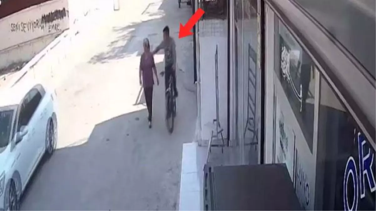 Bisikletle takip ettiği kadının kolyesini kapıp kaçtı! Pişkince 'Ne çekiyorsunuz? Adam mı öldürdük?' dedi