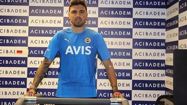 Büyük Skandal! Ozan Tufan, maça çıkmadan Fenerbahçe'ye geri dönüyor Büyük Skandal! Ozan Tufan, maça çıkmadan Fenerbahçe'ye geri dönüyor