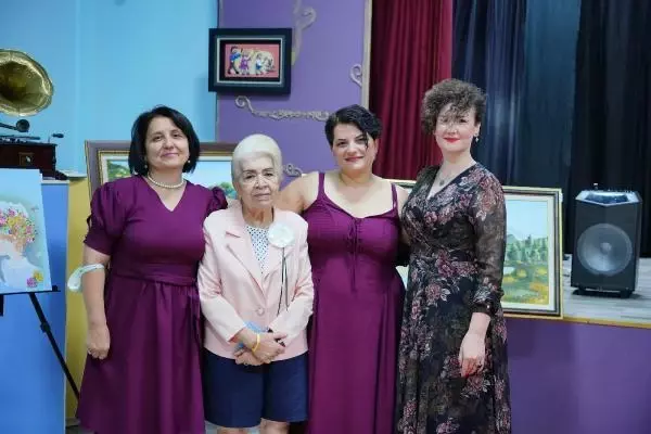 Demans hastalığının ilerlemesini resimle engelledi