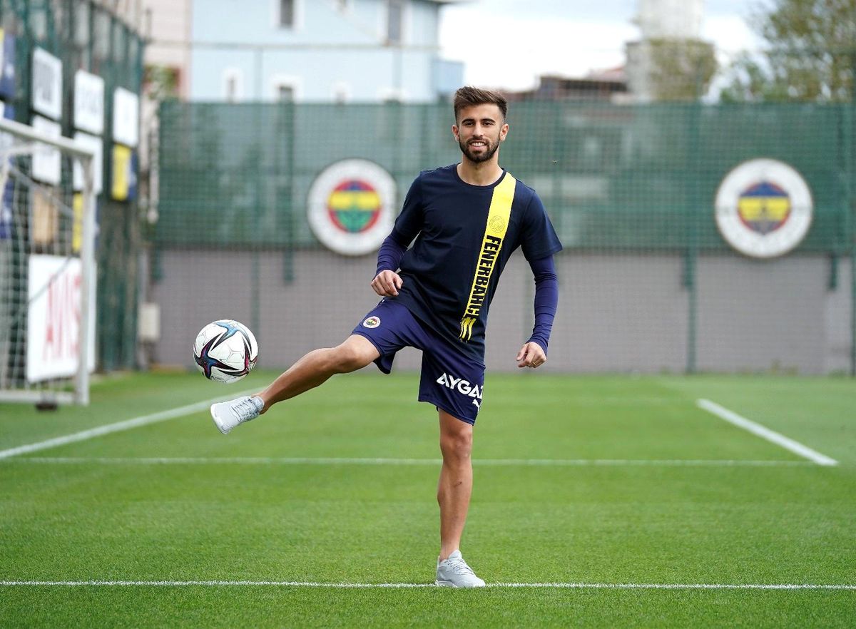Diego Rossi: 'Takıma yardım edip kupalar kazanmak istiyorum'