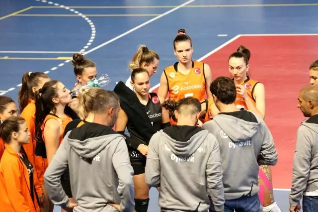 Eczacıbaşı Dynavit, Dresdner'e 3-1 yenildi