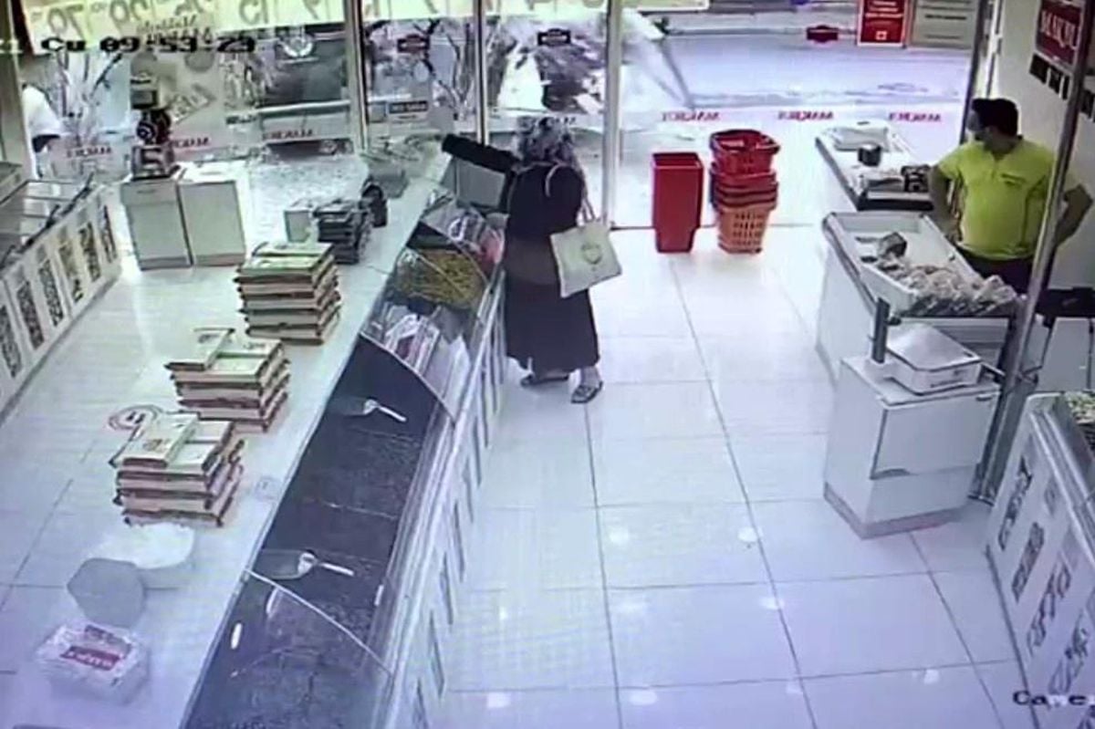 Son dakika haberleri! Kasımpaşa'daki korkunç kaza anı güvenlik kamerasına böyle yansıdı