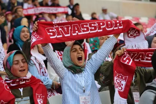 Sivas Valiliği'nden TFF'ye çocuk taraftar tepkisi