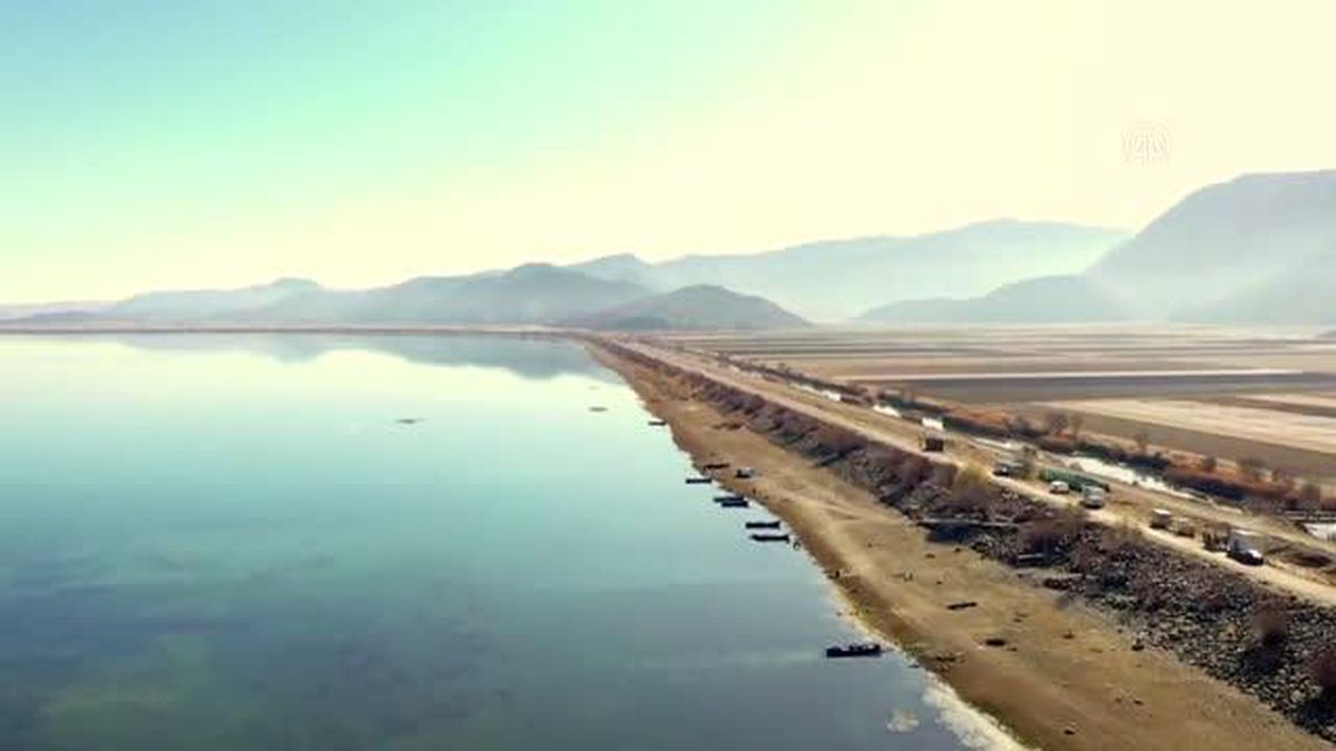 Suğla Gölü, mevsimsel kuraklık nedeniyle zor günler yaşıyor
