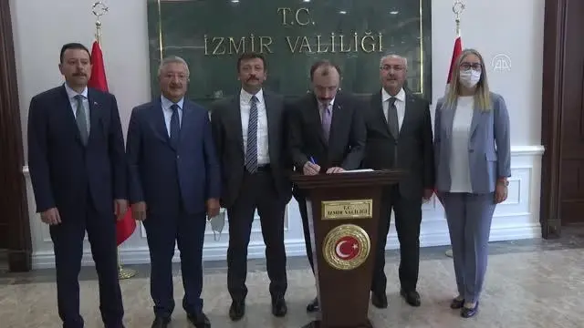 Son dakika haberleri: Ticaret Bakanı Mehmet Muş, İzmir Valiliğini ziyaret etti