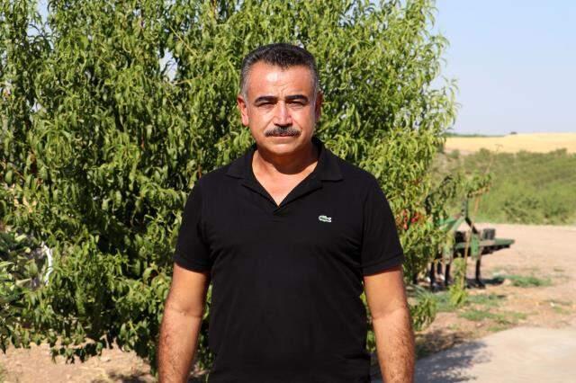 Tıp eğitimini bırakıp çiftçiliğe başladı! Kıraç araziye kurduğu badem bahçesiyle gelirini 4 kat artırdı