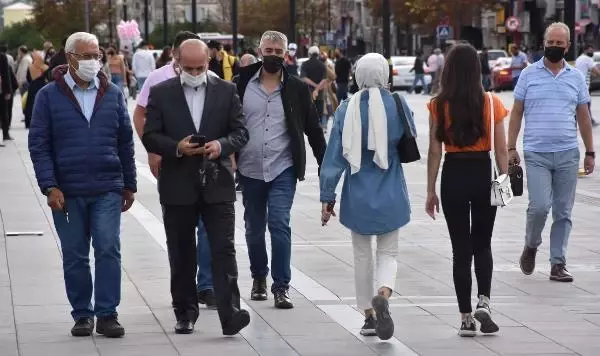 Aşı haritasında rengi maviye dönen Sivas'ta 'Türkovac'ı beklemeyin' uyarısı