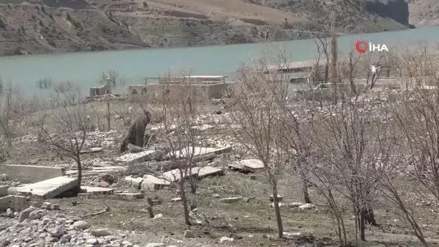 Baraj suları çekildi 'tarih' ortaya çıktı