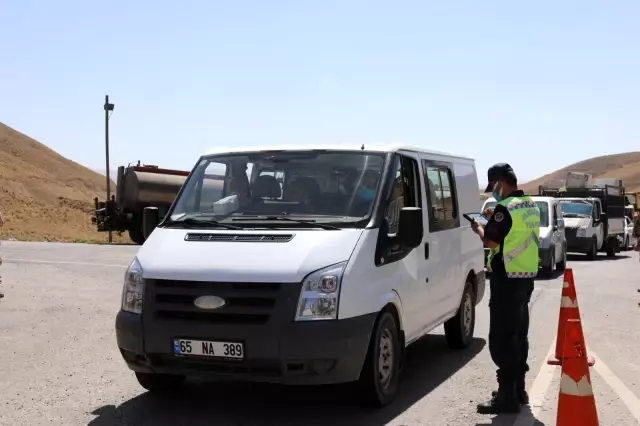 Başkale'de drone destekli trafik denetimi