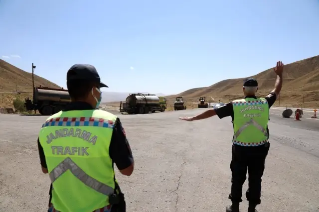 Başkale'de drone destekli trafik denetimi
