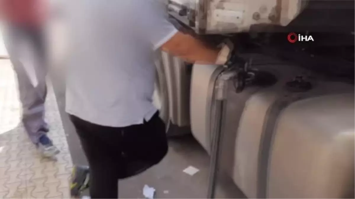 Özel ekiplerden eş zamanlı operasyon... 31 bin litre kaçak akaryakıt ele geçirildi