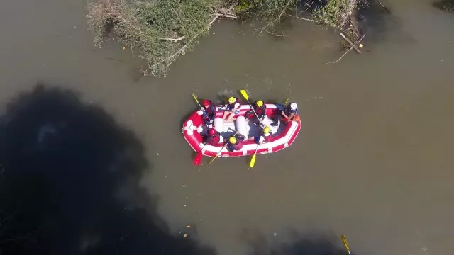 Rafting tutkunları Melen Çayı'nda adrenalin depoluyor