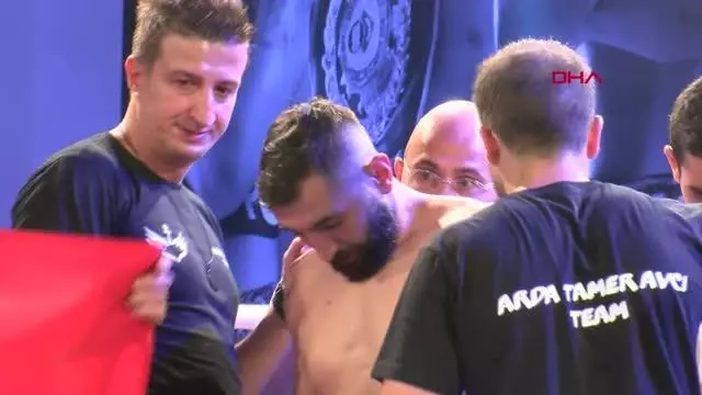 SPOR Boksör Arda Avcı, altın kemeri alarak UBO Dünya Şampiyonu oldu
