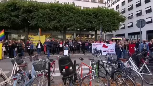 STOCKHOLM - İsveç'te aşırı sağcı parti, göçmen karşıtı miting düzenledi