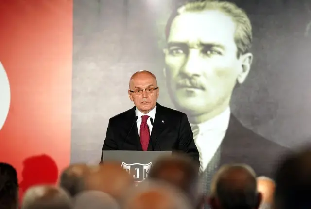 Ahmet Nur Çebi: Ben kimsenin altını oymadım, kendileri vınladı -2-
