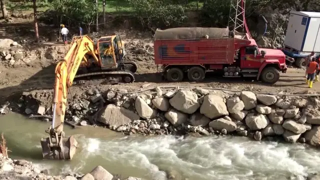 Son dakika haberleri! Tünelde son 20 metre: Selde kaybolan işçiyi arama çalışmaları devam ediyor