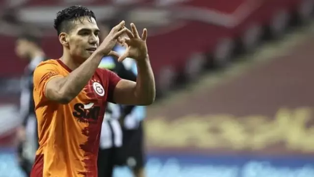 Galatasaray'la yolları ayıran Falcao'dan taraftarı duygulandıran veda: Sevginizi ve yardımınızı daima hissettim