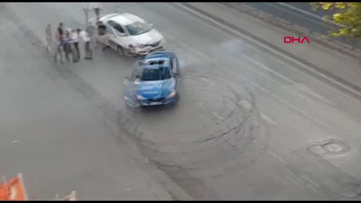 Son dakika haber: Güngören'de trafiği kapatarak drift yapan magandalar kamerada