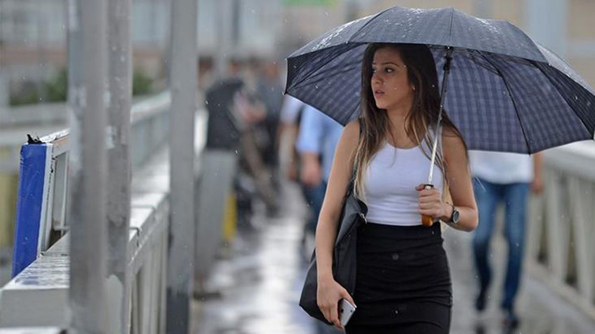 Meteoroloji üzerine basarak uyardı! İstanbul dahil Karadeniz Bölgesi, şiddetli yağışın etkisine girecek