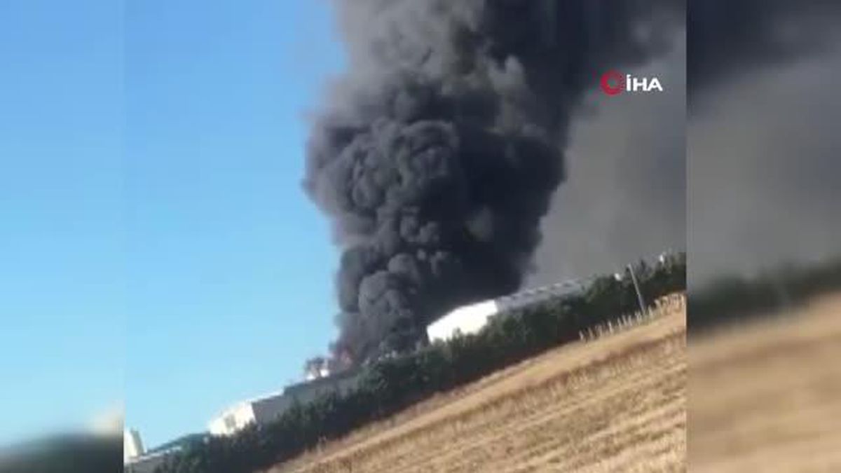 Silivri'de fabrika yangını