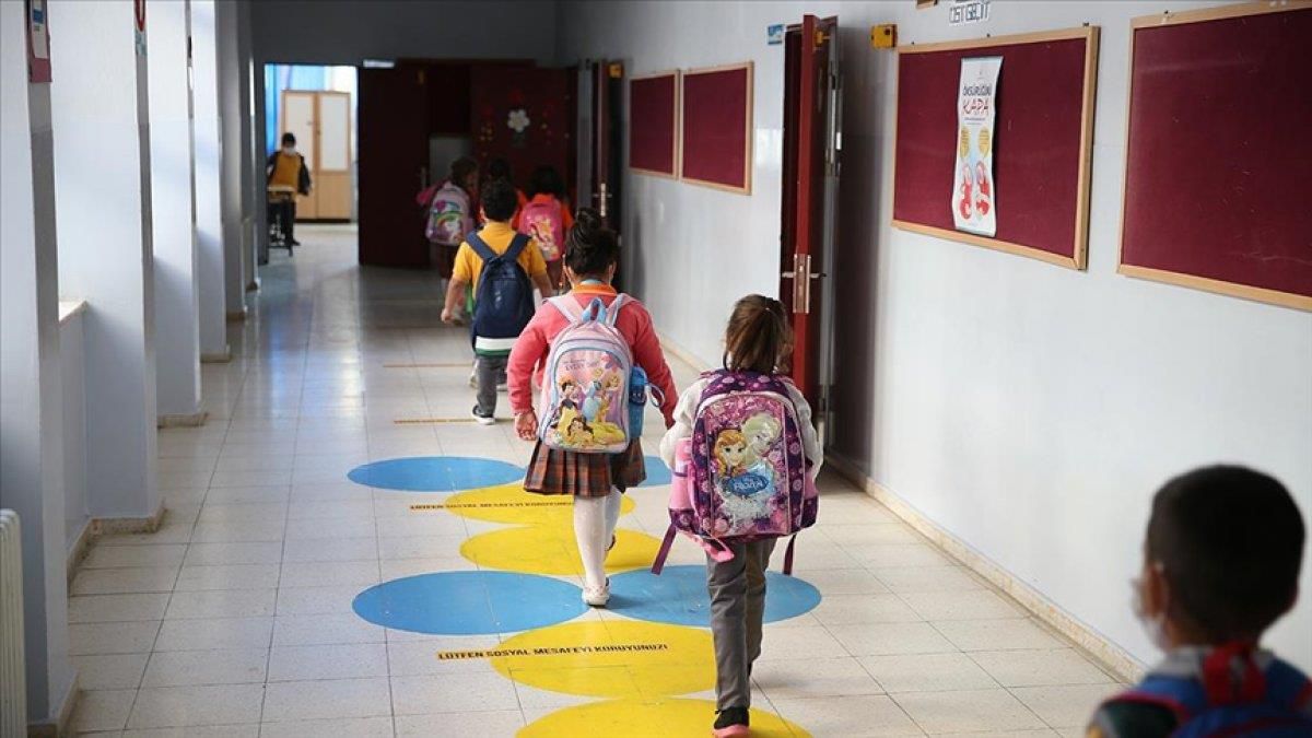 Yüz yüze eğitim yarın başlıyor! İşte öğrenci ve öğretmenleri bekleyen yeni dönemin ayrıntıları