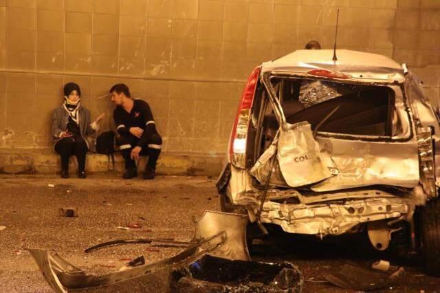 D100 Karayolu'nda zincirleme kaza! Kayganlaşan yolda 17 araç birbirine girdi, 4 kişi yaralandı