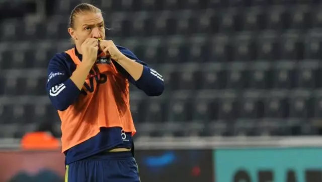 Fenerbahçe'yle yolları ayıran Caner Erkin'den duygusal veda paylaşımı! Yağmur gibi beğeni yağdı Fenerbahçe'yle yolları ayıran Caner Erkin'den duygusal veda paylaşımı! Yağmur gibi beğeni yağdı