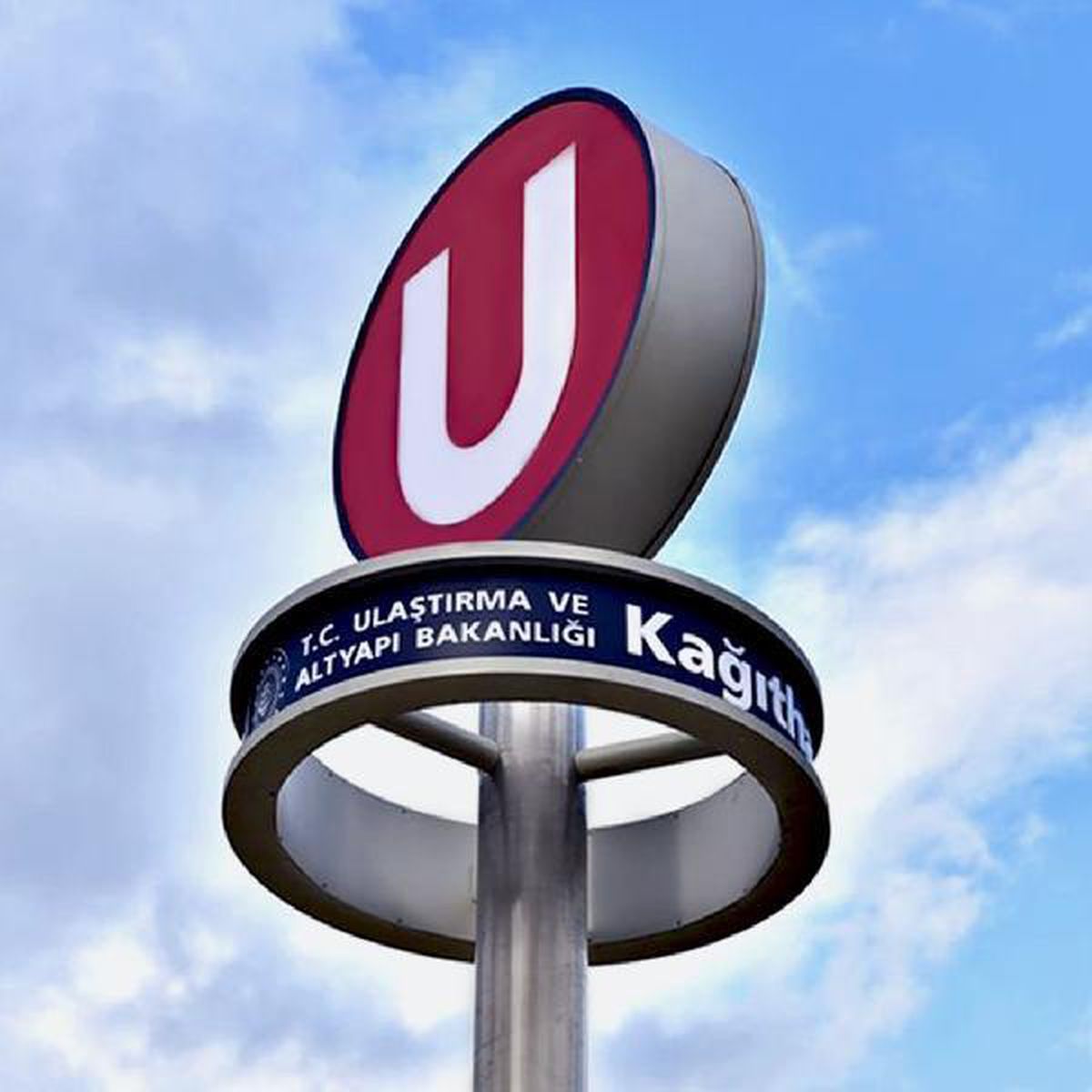 İSTANBUL'DA METRO SİMGESİ TARTIŞMASI