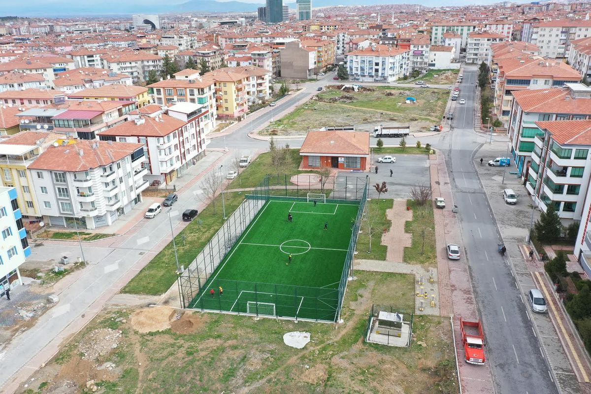Yeşilyurt'ta gençlere 25 Milyon TL.'lik spor yatırımı
