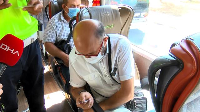 Aşı ve PCR testi mecburiliği sonrası kontroller sıklaştı! Yolcular tek tek otobüslerden indirildi