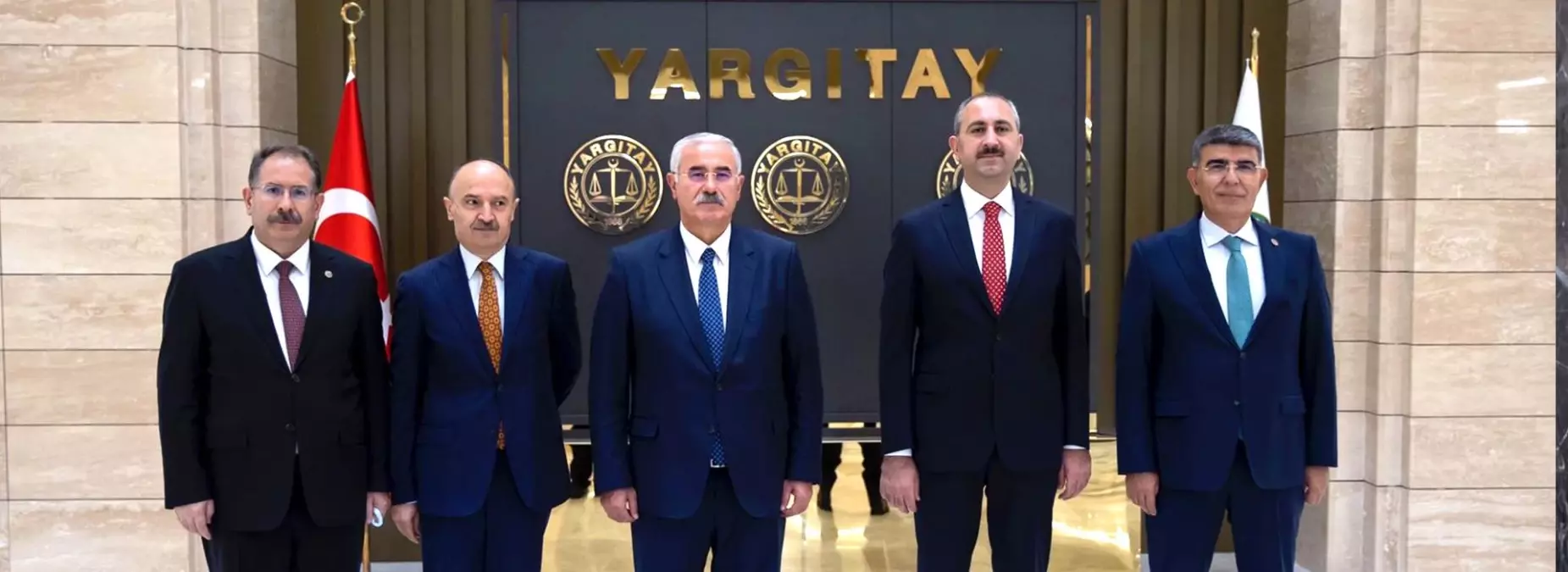 BAKAN GÜL'DEN YARGITAY'A ZİYARET