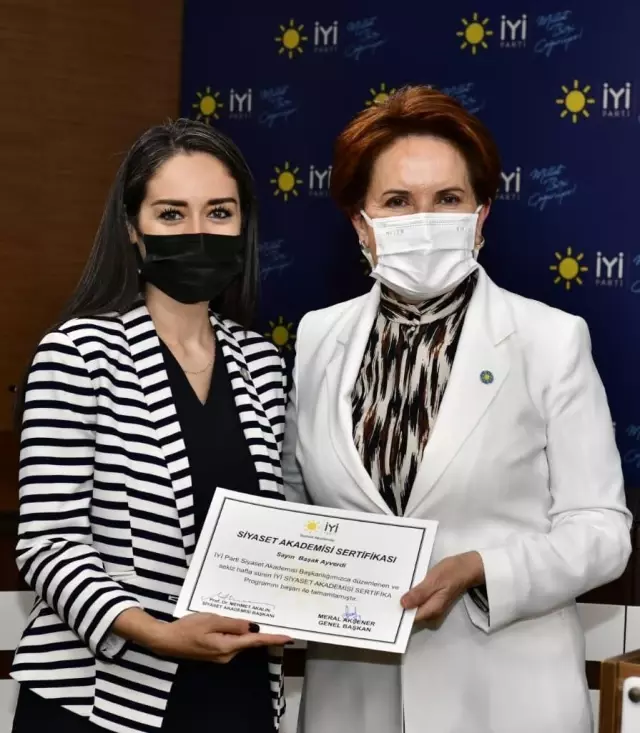 ÂLÂ Parti Genel Lideri Akşener, partisinin Siyaset Akademisi Sertifika Töreni'nde konuştu Açıklaması