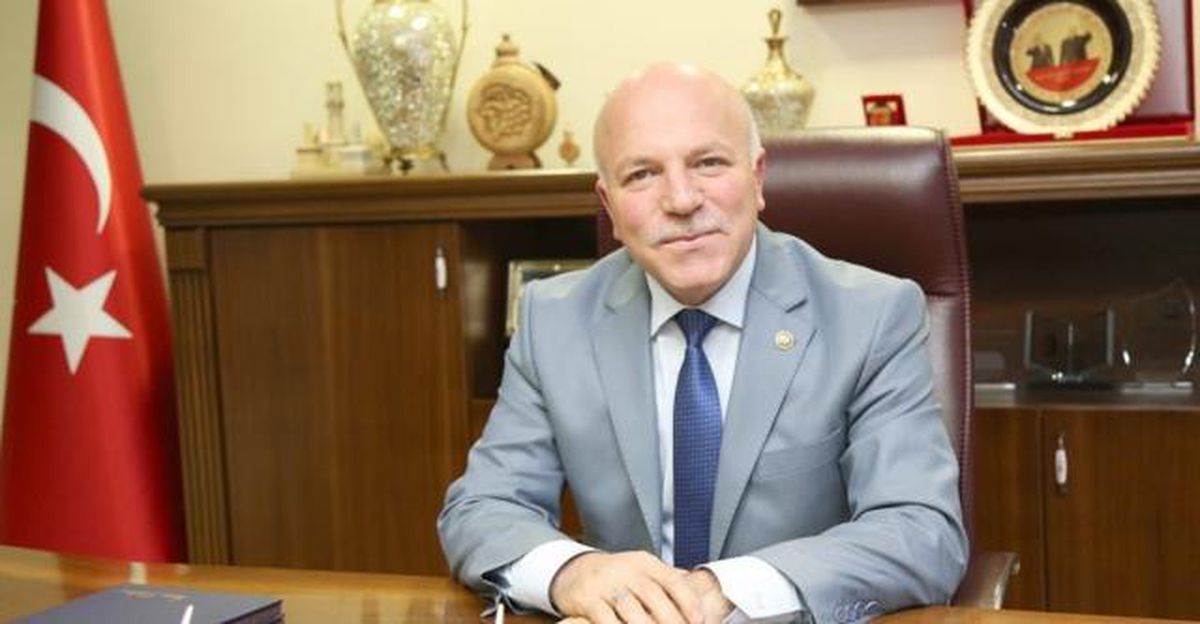 Mehmet Sekmen kimdir?