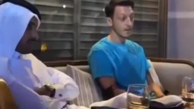 Mesut Özil'in menajeri Erkut Söğüt'ten transfer iddialarına yanıt: Katar'a kendi ticari işleri ve sponsorluk görüşmeleri için gitti Mesut Özil'in menajeri Erkut Söğüt'ten transfer iddialarına yanıt: Katar'a kendi ticari işleri ve sponsorluk görüşmeleri için gitti