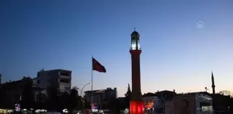Sultan Abdülaziz: Tarihi Tophane Saat Kulesi DMD hastalığı farkındalığı için aydınlatıldı Sultan Abdülaziz: Tarihi Tophane Saat Kulesi DMD hastalığı farkındalığı için aydınlatıldı