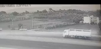 Side: Son dakika haber... Seyir halindeki kamyondan fırlayan lastiğin çarptığı kadın öldü Side: Son dakika haber... Seyir halindeki kamyondan fırlayan lastiğin çarptığı kadın öldü