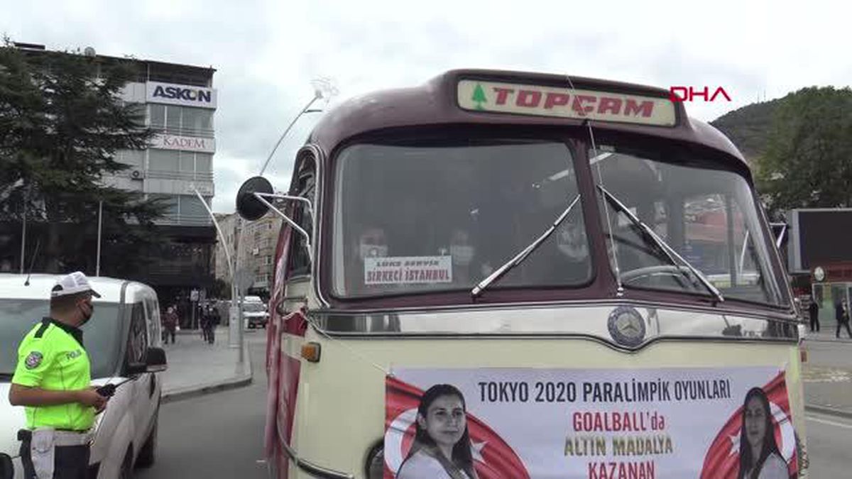 SPOR Tokyo'dan altın madalyayla dönen Altınoluk kardeşlere coşkulu karşılama
