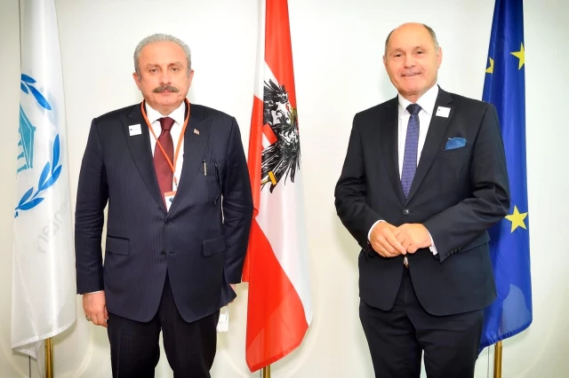 Şentop, Avusturya'da Meclis Lideri ve Parlamentolar Ortası Birlik Lideri ile bir ortaya geldi