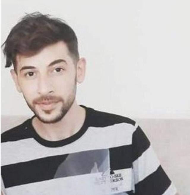 Alkollü sürücünün kurbanı olan Kaan'ın, hayali olan tıp fakültesini kazandığı ortaya çıktı Alkollü sürücünün kurbanı olan Kaan'ın, hayali olan tıp fakültesini kazandığı ortaya çıktı