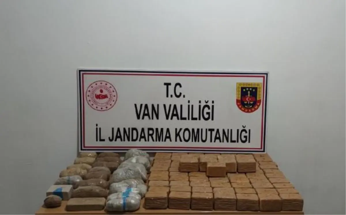 Başkale'de araziye gizlenen uyuşturucuları 'Togo' buldu